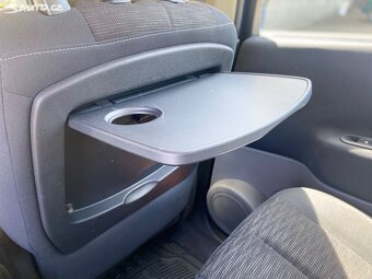 Renault Mégane Scenic 1.9dCi/96 kW 1.Maj. r.v.2006 jen111tkm - 14