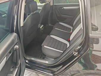 Volkswagen Passat variant 2,0tdi 103kw R-LINE - 14