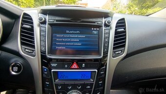 Hyundai i30 CW Kombi 1.6i CRDi HP 16V DOHC Style A/T - 14