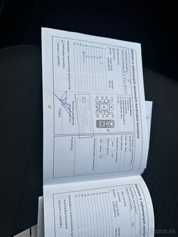 KIA CARENS 2.0 benzin rok 2010 - 14