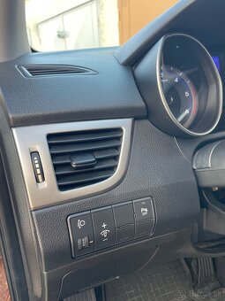Hyundai i30 CW 1.6CRDi 81kw SK auto - 14