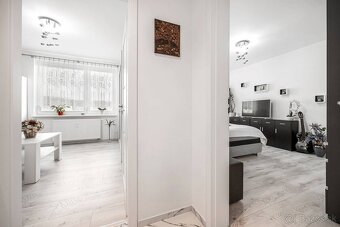 Kompletne zrekonštruovaný 3-izbový byt s priestrannou loggio - 14