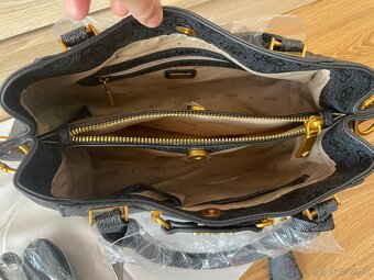 Kabelka Guess Emera 4G logo - 14