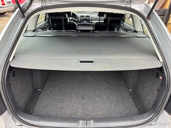 Škoda Octavia Combi 2,0 TDI 103kW Elegance - 14