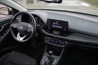 Hyundai i30 1.6 CRDi automat - 14