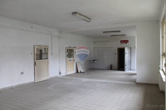 Na predaj viacúčelová budova s pozemkom v Hrachove okres Rim - 14