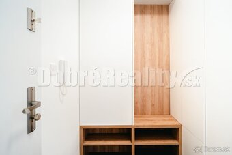 PREDAJ: Nadštandardný 4 izbový byt s balkónom v exkluzívnej  - 14