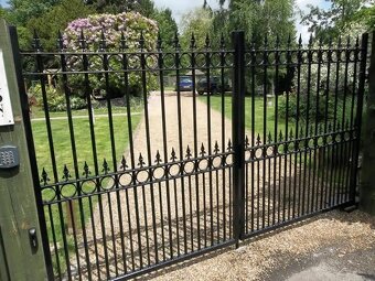 Kovové brány ploty a zábradlia - 14