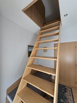 REZERVOVANE - 3 podlažný, 7 izbový RD s bazénom a garážou - 14