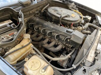 Mercedes 300CE - 14