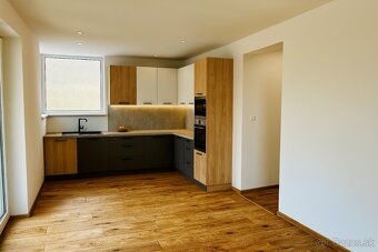 ZNÍŽENÁ CENA 4. izbová novostavba 482m2, HE - 14