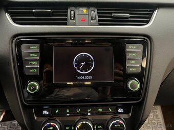 Škoda Octavia Combi 2.0 TFSI RS - 14