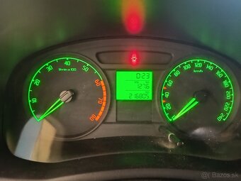 ŠKODA ROOMSTER PRAKTIK 1.2HTP 51KW R.V.2008 - 14