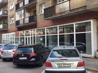 Predám veľký Obchodný priestor 180m2, v BA III - 14