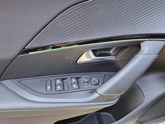 Peugeot 2008 GT 130 ,8 rychlostní automat,23 TKM - 14