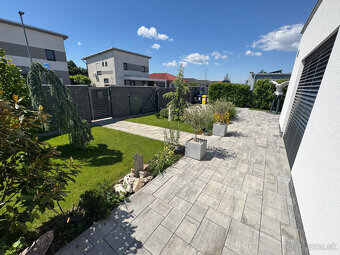 Na predaj nadštandardný rodinný dom, garáž, Senec, Gardens - 14