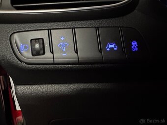 Hyundai i30 1,4 73kW benzín 87000km 2018 Led combi - 14