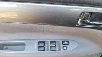 Toyota Avensis Verso,2.0 D 85 kw - 14