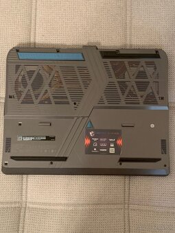 MSI Vector 16HX (i9, RTX 4080) - 14