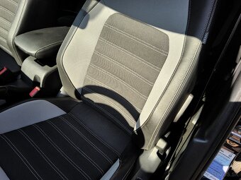 Volkswagen Jetta 2.0 TDI Highline 103kW - 14