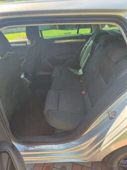 2021 ŠKODA SUPERB COMBI 2,0 TDI/DSG7/110KW MATRIX LED - 14