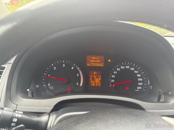 Avensis - 14