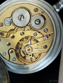 Stříbrné kapesní hodinky jeptišky s gravírovanou chaloupkou - 14