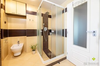 Výnimočný 4 izbový byt Staré Mesto Prievidza 120 m2 - 14