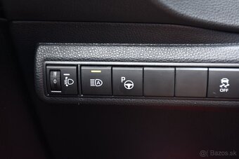 Toyota Corolla Kombi TS 2.0 HYBRID E-CVT SR 2021 DPH - 14