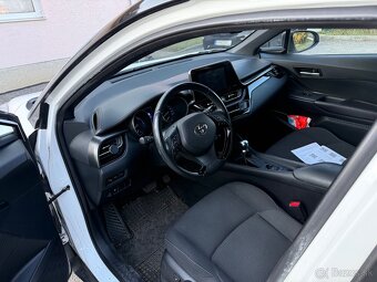 Predam Toyotu CHR 1,8Hybrid - 14