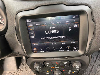 Jeep Renegade 1.4 Limited automat Panoramaticka strecha - 14