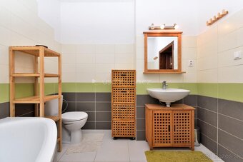 ZNÍŽENÁ CENA , TOP lokalita, Zelená ulica, Dunajská Streda - 14