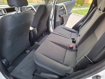 Toyota RAV4  2.0 benzin 4x4 - 14