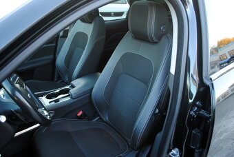 Jaguar F-Pace 2.0D I4 180k R-Sport AWD A/T⭐ZÁRUKA 3 ROKY - 14