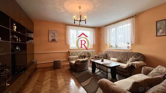 Zachovalý rodinný dom s krásnou záhradou a letnou kuchyňou v - 14