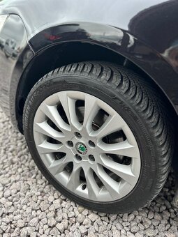 Škoda Superb Combi - 14