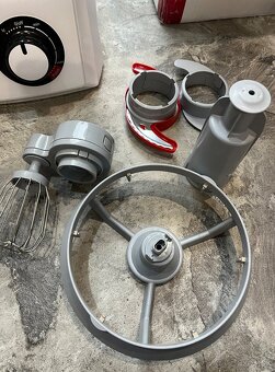 Bosch MultiTalent 8 MC812W501 kuchynský robot - 14