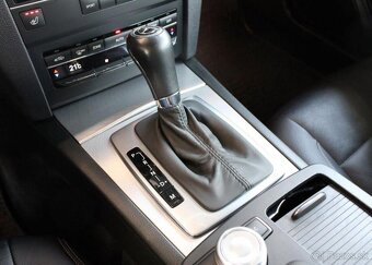 Mercedes-Benz Třídy E E 350 Kupé Elegance benzín automat - 14