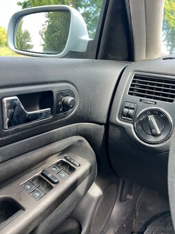 Volkswagen Bora 1.6 16.V - 14