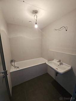 NOVOSTAVBA NA PREDAJ 1,5 IZBOVÝ BYT S PARKOVANÍM BRATISLAVA - 14