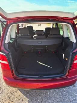 Volkswagen Touran - 14