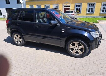 Suzuki Grand Vitara 1,9 DDiS AWD nafta manuál 95 kw - 14