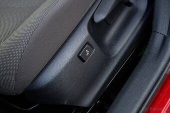 Toyota Corolla sedan 1.8 Hybrid e-CVT Style Tech - 14