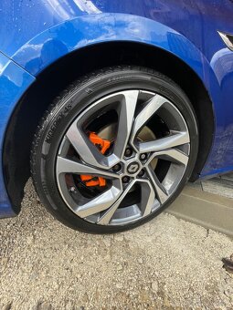 Renault Megane IV GT 205 - 14
