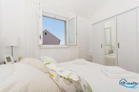 Trogir, Čiovo – zariadený apartmán s výhľadom na more - 14