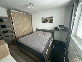 Rezervovane3 izbový byt s nadštandardnou výmerou a garážou - 14