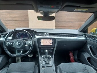 Volkswagen Arteon 1.5TSI R-Line DSG 74tis km NOVÉ ZIMNÉ PNEU - 14
