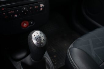 Renault Clio Grandtour 1.2 SK / 1.majiteľ - 14