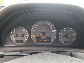 MERCEDES BENZ W210 E320 CDi  ROK-2000 - 14