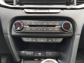 KIA CEED SW 1,5 T-GDi 118kW MT6 GOLD - 14